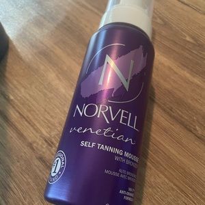 Norvel Venetian bronzer mouse